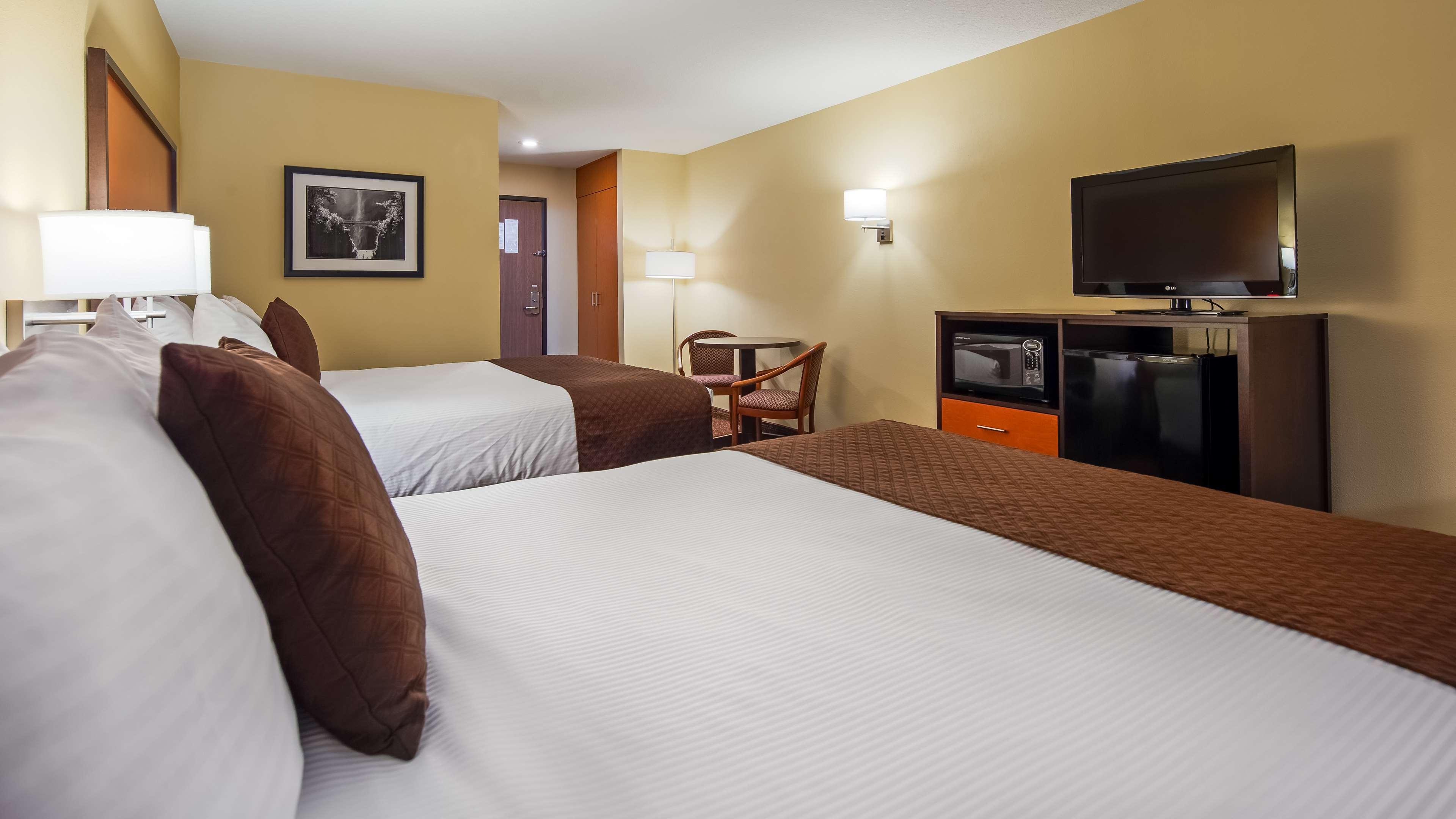 Best Western PLUS Cascade Inn&Suites Troutdale Exterior foto