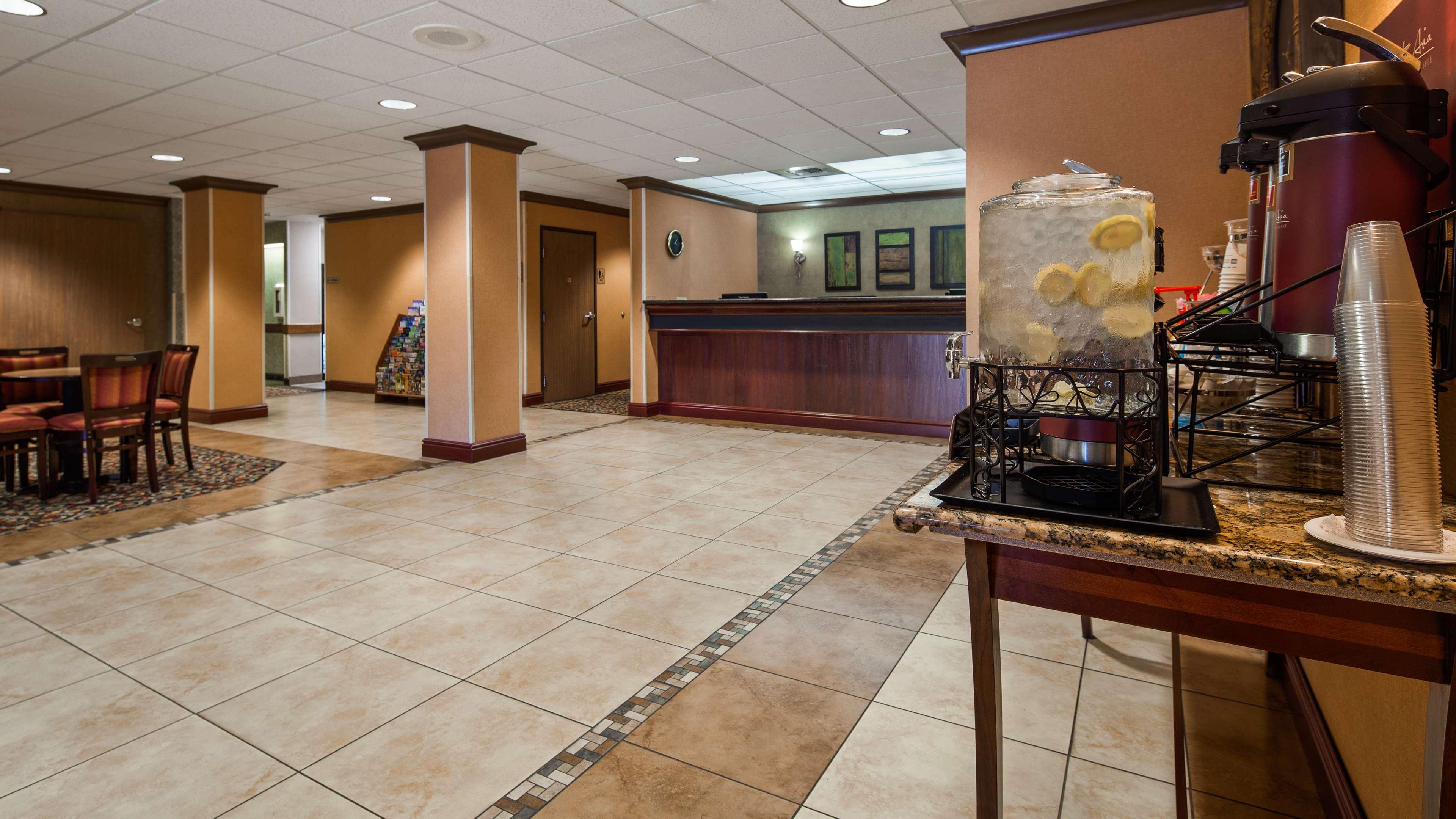 Best Western PLUS Cascade Inn&Suites Troutdale Exterior foto