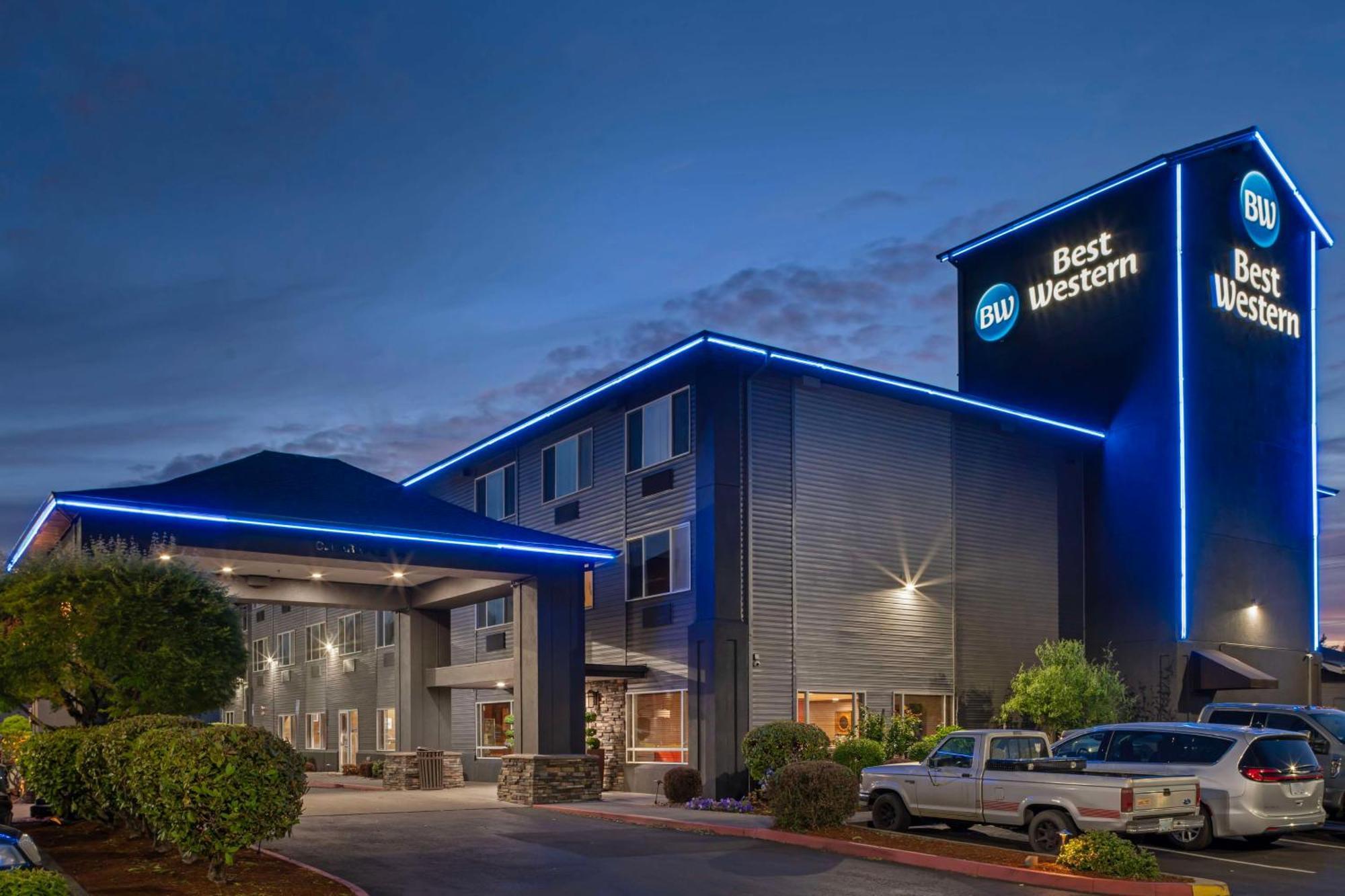 Best Western PLUS Cascade Inn&Suites Troutdale Exterior foto