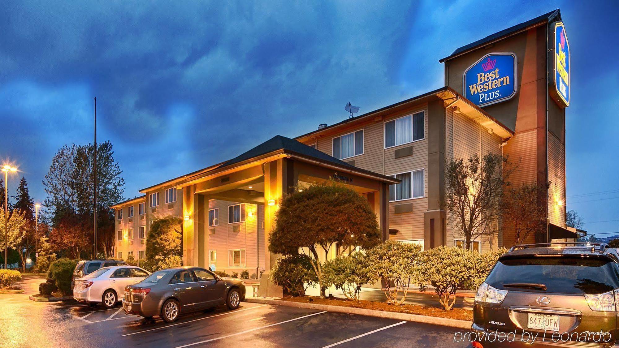 Best Western PLUS Cascade Inn&Suites Troutdale Exterior foto