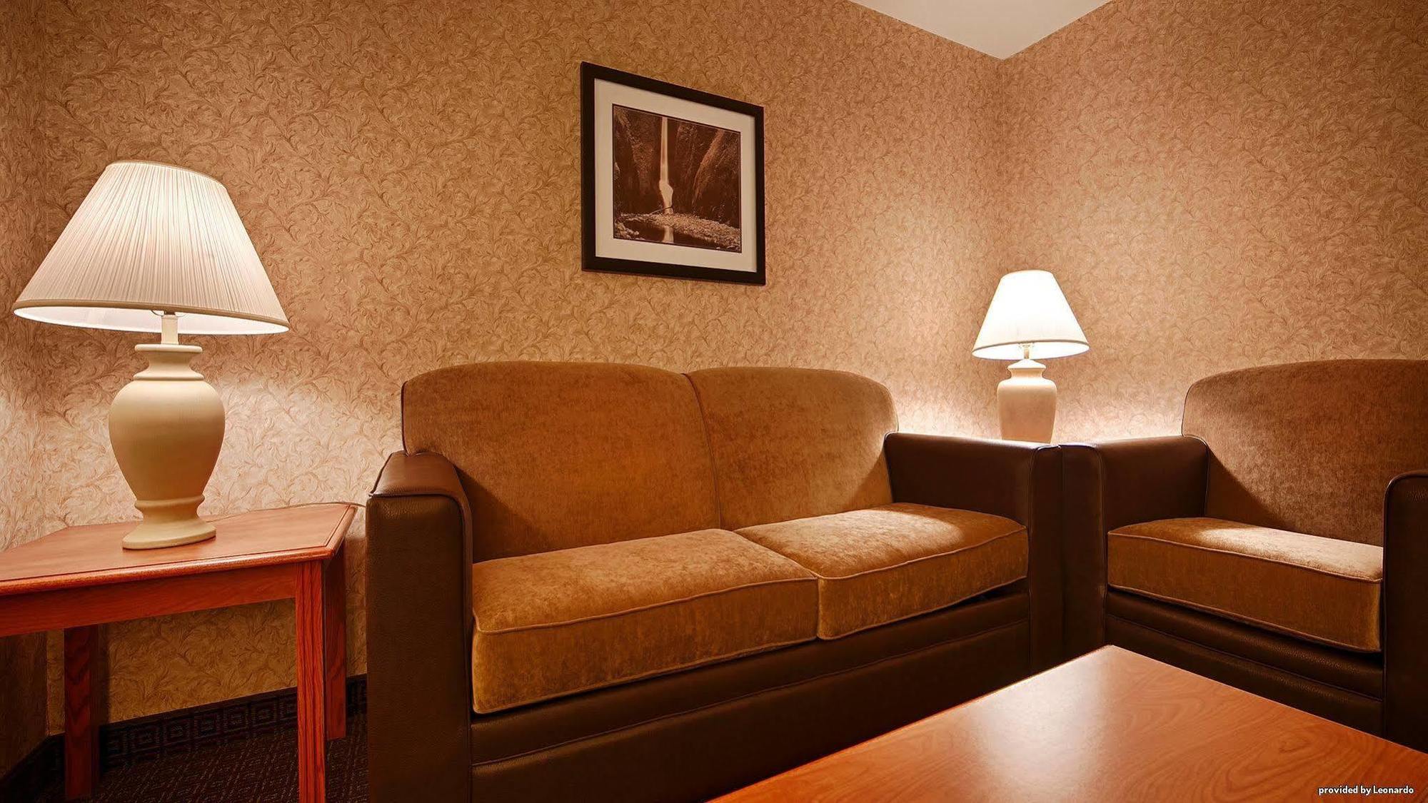 Best Western PLUS Cascade Inn&Suites Troutdale Exterior foto